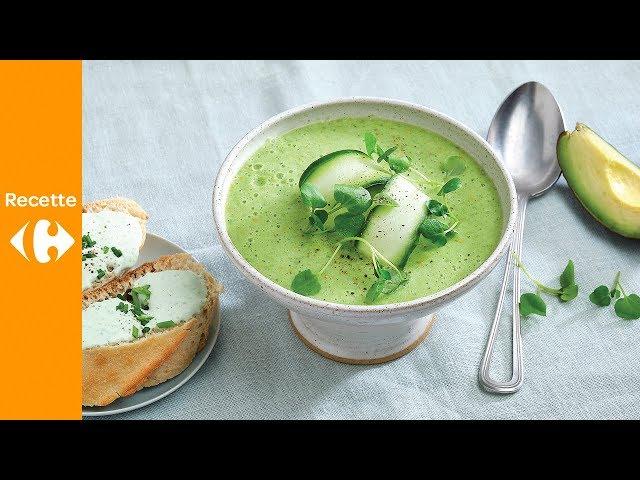 Gazpacho vert et toast à la sauce basilic-ricotta