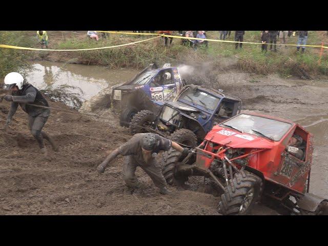 Off-road racing with 4x4 self-built and improved off-road jeeps. Ridala Vega Vesi 2024 / muddy ET 1