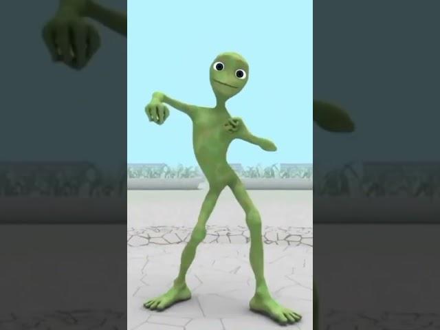 yesil uzayli dansi adana merkez #greenalien #aliendance (4)