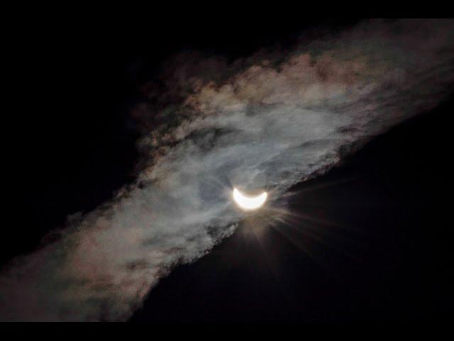 Lincoln Cathedral during the eclipse