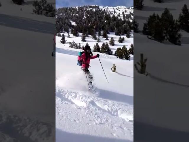 Amigos disfrutando en la nieve.