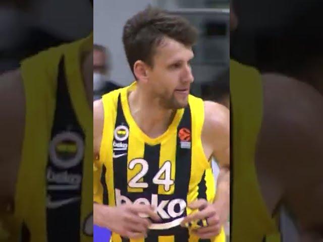 Jan Vesely has landed in Barcelona!