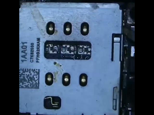 How to remove the SIM tray flex ?