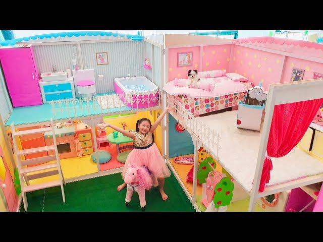 Bug 24 Hours in Giant Barbie Doll House