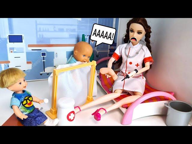 WHAT IS THIS DOCTOR?Katya AND Max ARE A FUNNY FAMILY! Funny BARBIE DOLL Stories DARINELKA TV