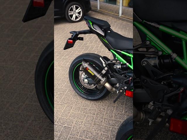STOCK VS AKRAPOVIC  #z900 #kawasaki
