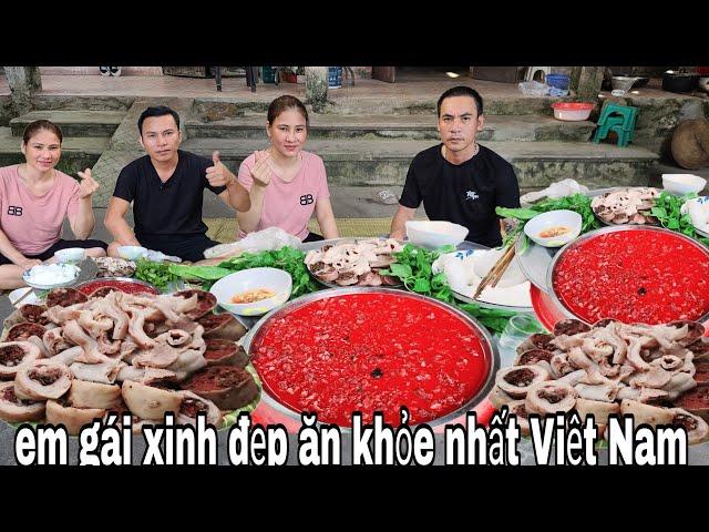 Thánh Ăn khay tiết canh tiếp em gái xinh đẹp, lê toàn Food,tiếp lê quyền