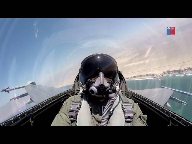 Ministro de Defensa vuela en un F-16 , principal avión de Combate de la FACH