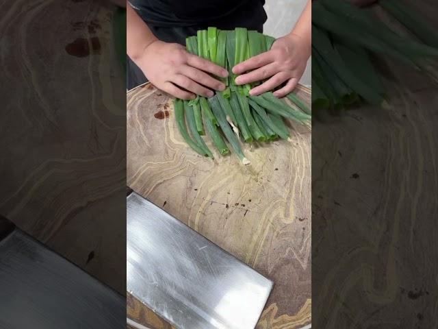Easy Way to Cut Big Spring Onions – Step-by-Step Guide