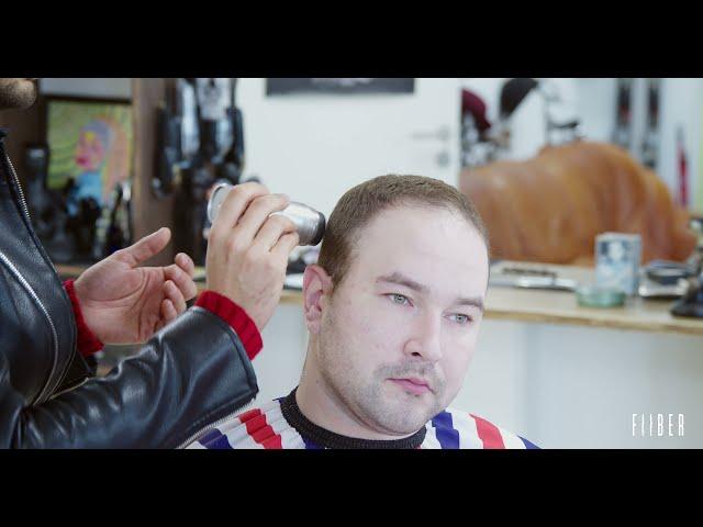 Using FIIBER hair building fiber on a man