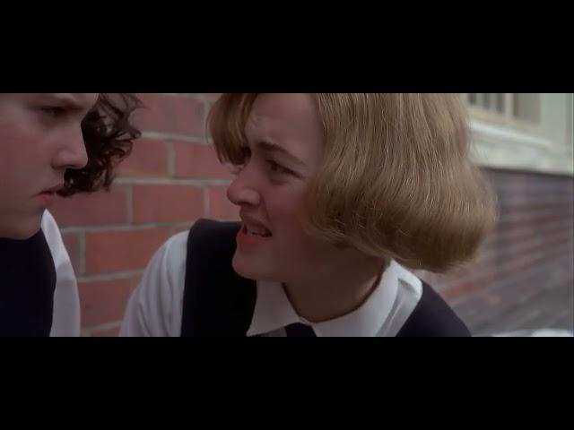 Heavenly Creatures 1994 Leg