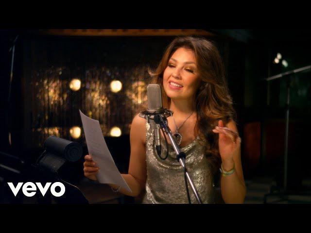 Tony Bennett duet with Thalia - The Way You Look Tonight (from Viva Duets) ft. Thalia