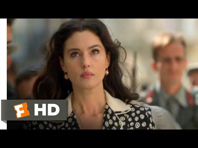 Malèna (3/10) Movie CLIP - Causing a Commotion (2000) HD