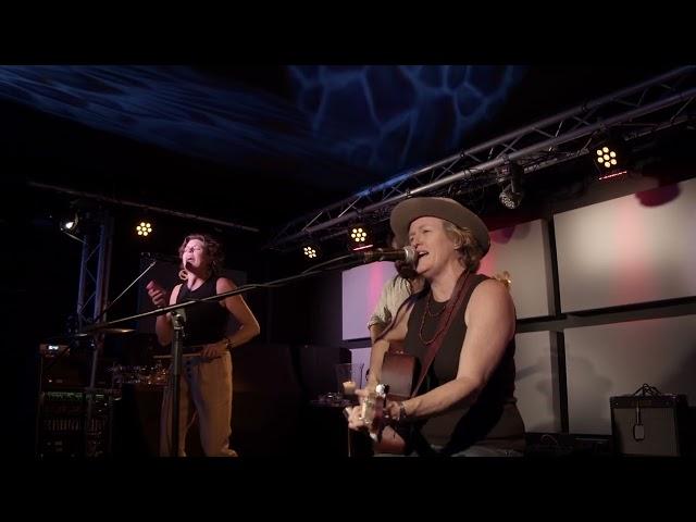 Mutiny on the Boundaries - Hussy Hicks - Live in Kelkheim