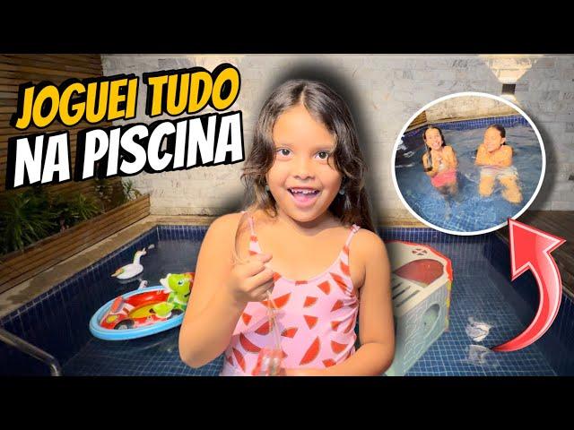 FOMOS PRA PISCINA A NOITE !!!  * desafio bóia ou afunda *