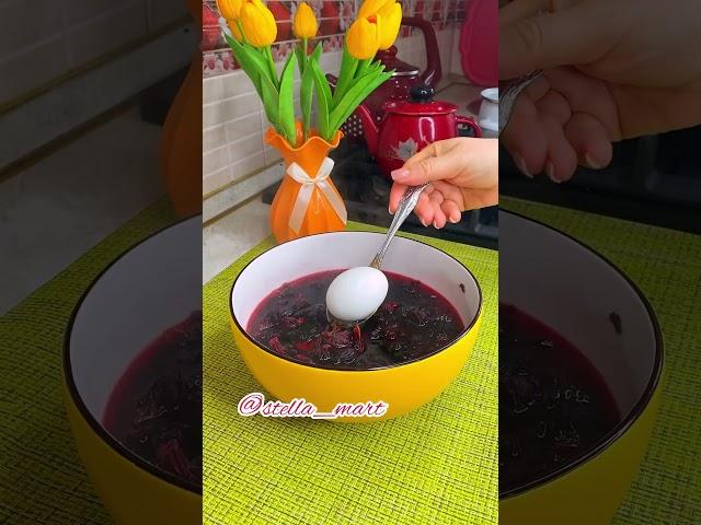 Красим яйца чаем каркаде