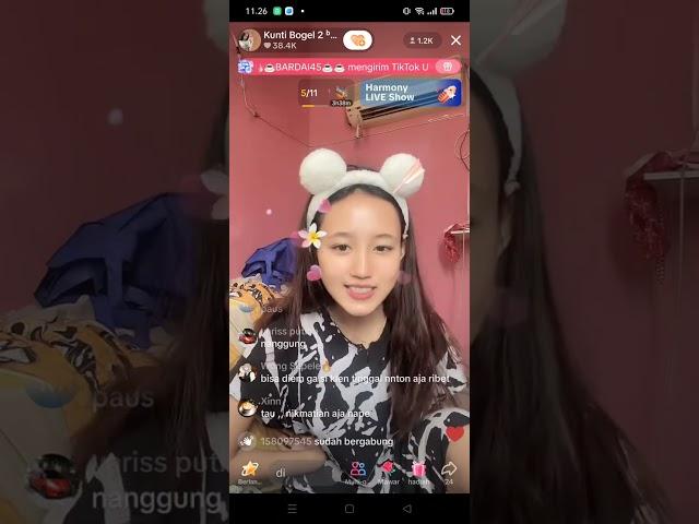 Kunti bogel( becca ) live terbaru kelihatan anunya