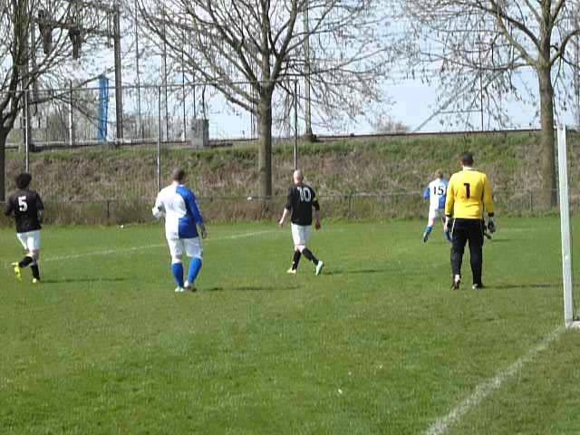 Voetbal wedstrijd Sidney met AZC uit Zutphen