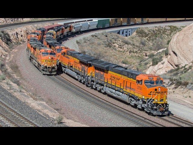 4K: BNSF and Union Pacific Freight Trains in the Cajon Pass - Foreign Power, CNW Leader, & More!