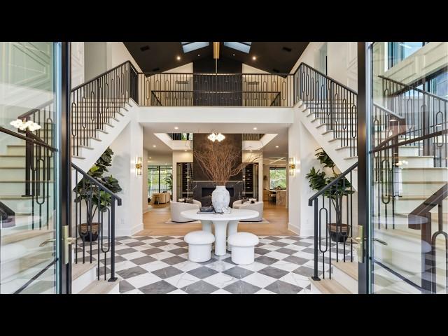 INSIDE A MODERN TRANSITIONAL HOUSE FOR SALE W/ A DOUBLE GRAND STAIRCASE IN BRENTWOOD TN | $3.8M