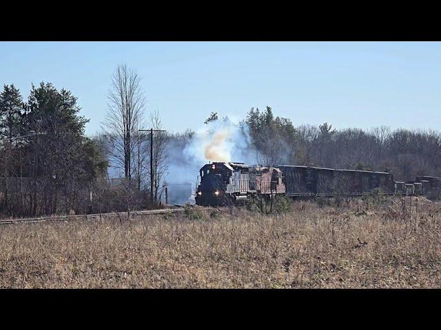 This SD40-2 Ran Out Of Water, Started Smoking Heavy Plus Switching Action Too! #trains #trainhorn