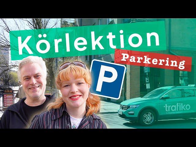 Trafiklärare Lär Elev Att Parkera i Parkeringsruta (Körlektion)