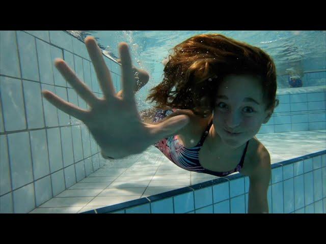 Carla underwater Having fun in the pool in winter