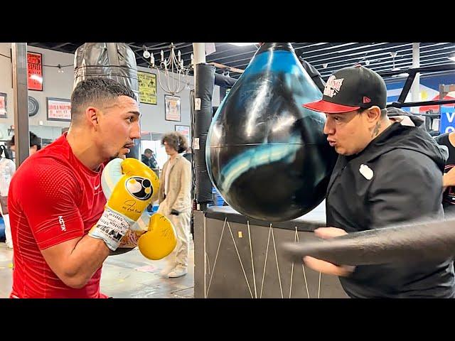 SCARY! TEOFIMO LOPEZ TRAINING WITH EDDY REYNOSO! DESTROYS THE HEAVY BAG WITH NEW TECHNIQUE & POWER!