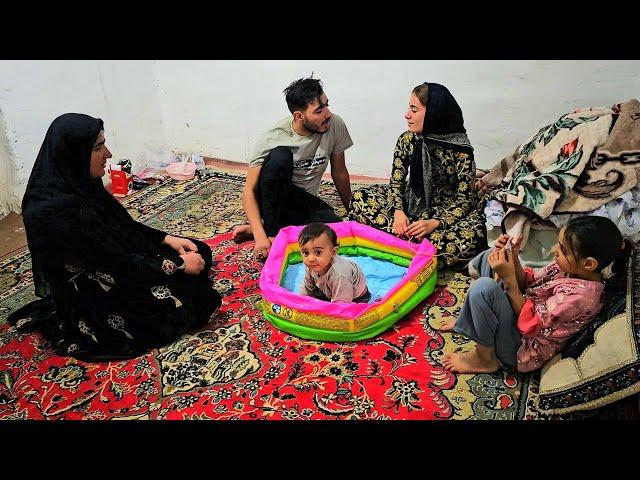 Ruhollah and his third wife travel to Zahra hut to start their marriage and ask Zahra for a divorce