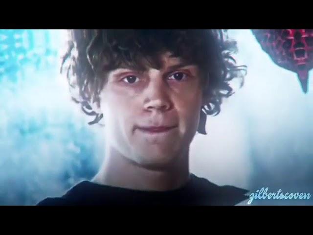 Evan Peters | Mundo Adulto