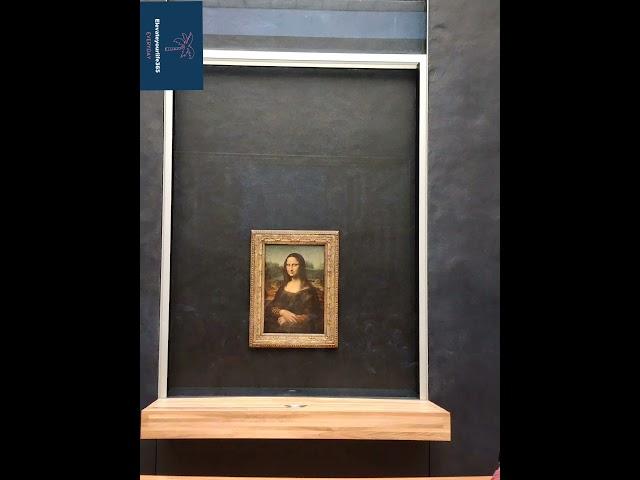 FUNNY VIDEO  : ME LOOKING  at OTHER paintings vs  MONALISA at Louvre #shorts