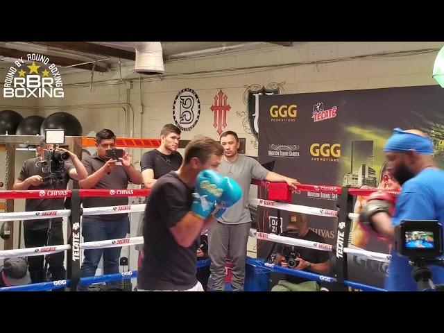 Gennady Golovkin Looking Sharp in Training