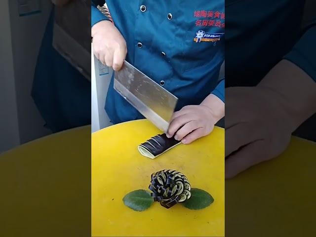 How to Cut Vegetables Fast and Even – Chef Hacks!