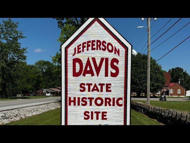 JEFFERSON DAVIS MONUMENT