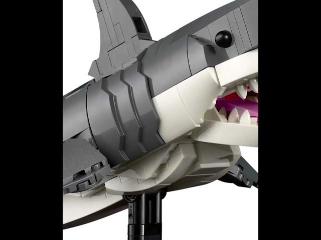 Is The New LEGO Jaws Set Perfect?