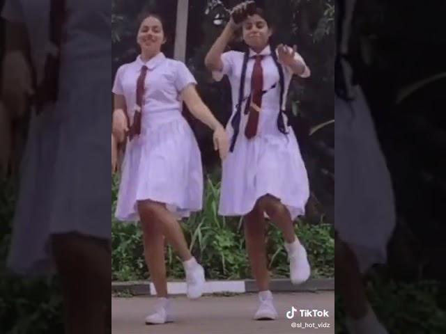 Sri lankan school girls tiktok dance