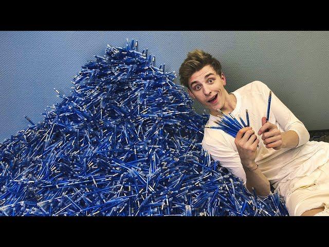 HOW MUCH INK IS THERE in 10000 PENS ?