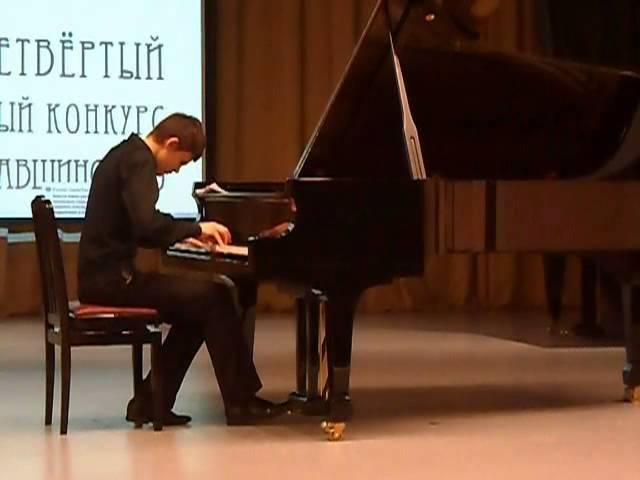 И.С.Бах. Прелюдия и фуга ми минор. Володин Михаил.