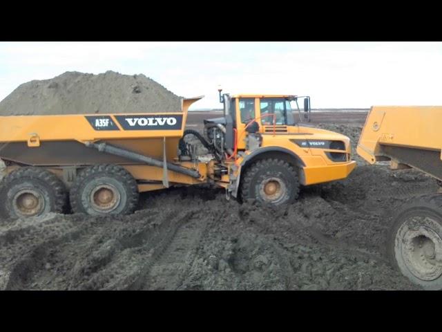 Volvo A35F.погрузка