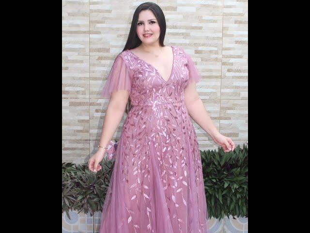 Yasmin lapin is trending plus size curvy Instagram Model Biography outfits ideas relationship.