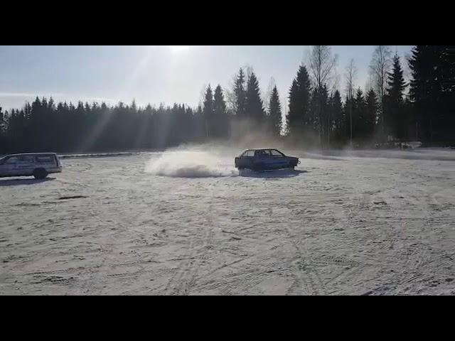 Old Nissan Sunny 4wd round testing