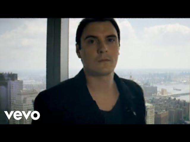 Breaking Benjamin - I Will Not Bow (Official Video)