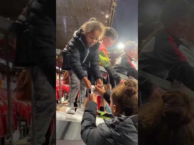 #WEURO2022 #nikita autograph - uefa2022 #euro22