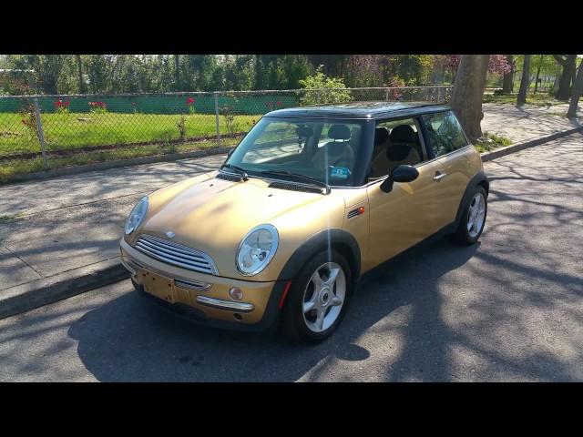 2004 mini cooper with only 23,000 miles and navigation!