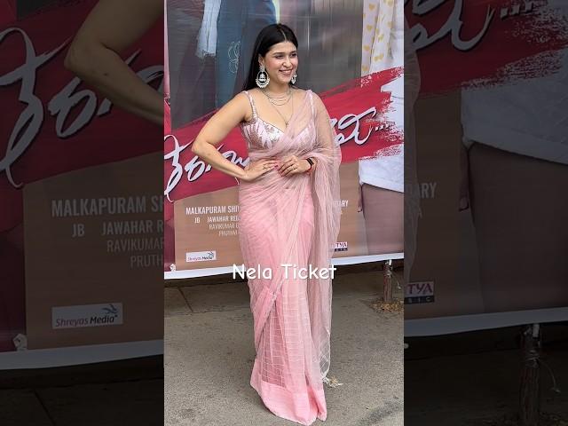 Beautiful Mannara Chopra @ Tiragabadara Saami Teaser Launc #mannarachopra #rajtharun #priyankachopra