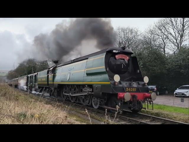 34081 '92 Squadron' passes Irwell Vale on the East Lancashire Railway Santa Special. (23/12/24)