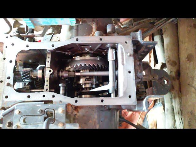 Mahindra 575 4 wd gear box and crown