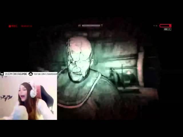 Стримерша Карина (sharishaxd): OUTLAST (SCARY COMPILATION)