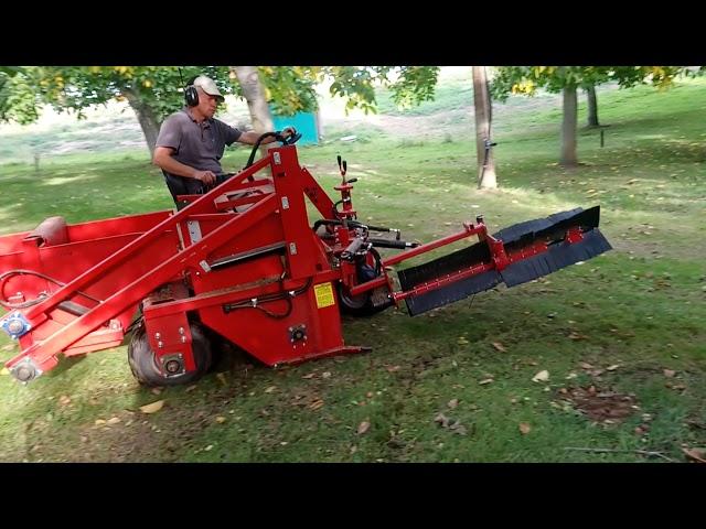 OB 70 Harvesting Maschine , 2020 Nut Harvest 70R by Mr. Wardle in New Zealand