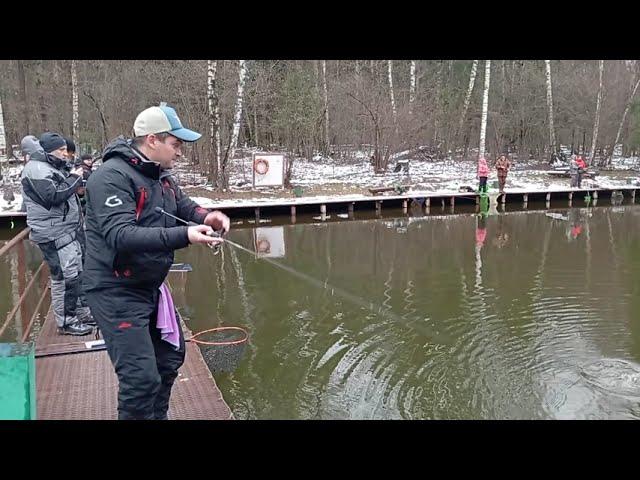 Обеденные поимки на 1089. Рыбалка на спорт зоне. Клёвое место лосиный остров.